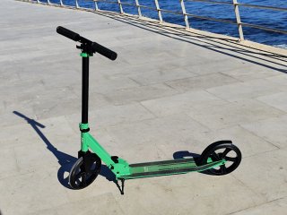 Patinete plegable ligero y resistente