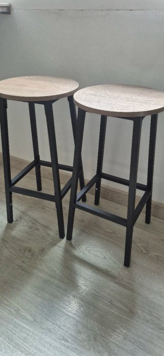 Taburetes altos cocina. A estrenar