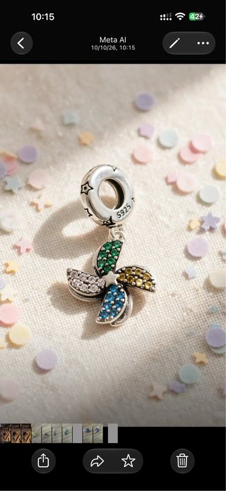 Charm de plata con diseño de molinillo
