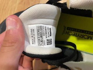 Zapatillas Reebok Negras y Blancas