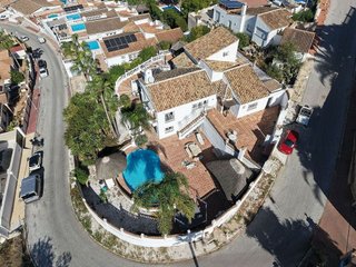 Chalet en venta en Cerros del Águila en Mijas