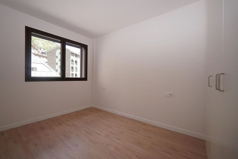 3-bedroom flat for rent in Encamp · 3 of 8
