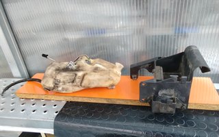 Caja Batería y Depósito Aceite Derbi GPR 125cc 2T