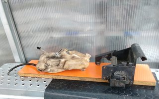 Caja Batería y Depósito Aceite Derbi GPR 125cc 2T