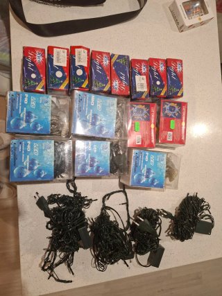 Lote de 19 Cajas de Luces de Navidad