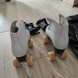 Patines de 4 Ruedas Decathlon con Accesorios