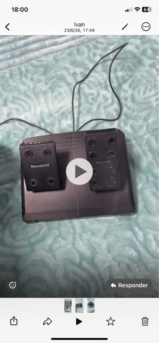 Volante Logitech con Pedales y Palanca.