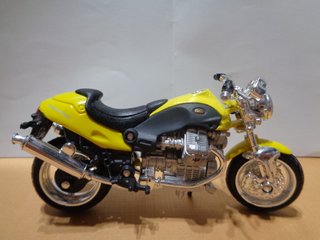 Moto Guzzi V10 Centauro 1/18