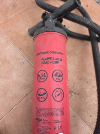 Hinchador manual Decathlon Quechua 5.2L