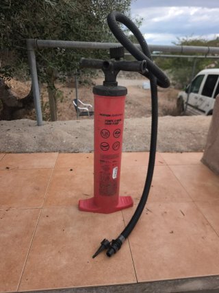 Hinchador manual Decathlon Quechua 5.2L