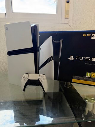 IMPECABLE - PS5 Pro 2TB (Garantía 3 años)