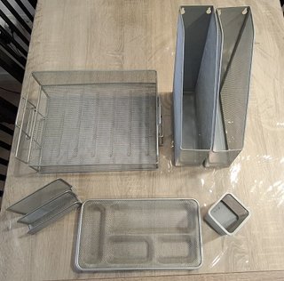 Set de Escritorio de Malla Metálica