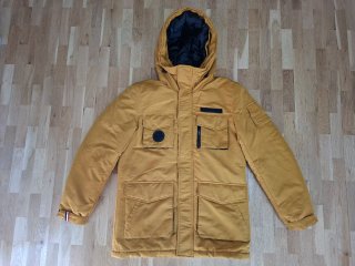 Abrigo color mostaza con capucha talla L