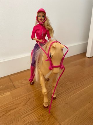Barbie con Caballo Trotador Tawny