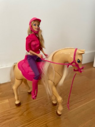 Barbie con Caballo Trotador Tawny