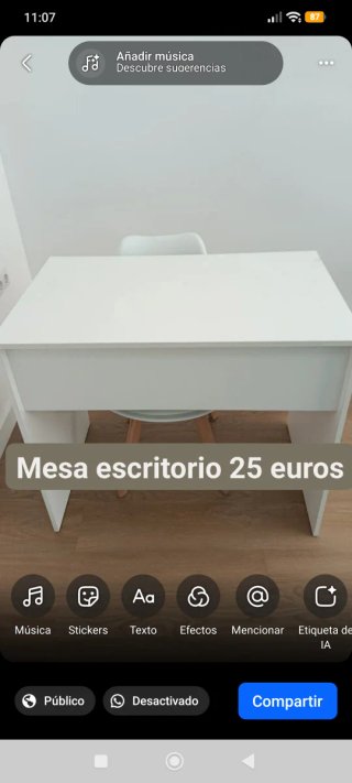 Mesa de escritorio blanca