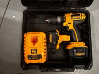 Taladro Percutor DeWalt 18V con Cargador