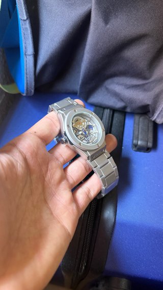 Reloj Clásico Plateado ,envío rápido