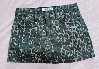Falda pantalón corta estampado militar strteen
