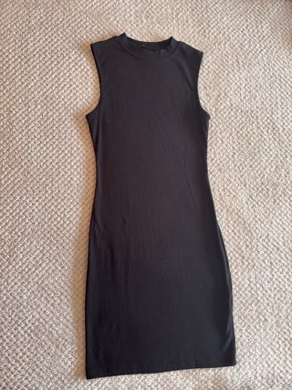Vestido Negro sin Mangas
