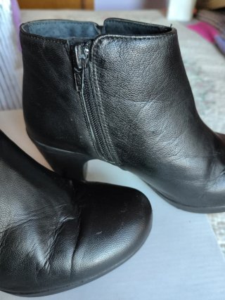 Botines de Piel Negros