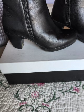 Botines de Piel Negros