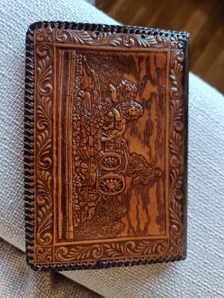 Cartera de Cuero Repujado
