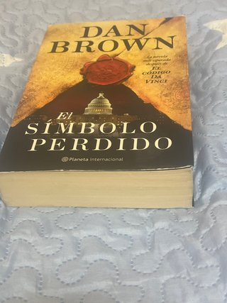 Un libro de Dan Brown