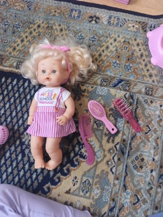Nenuco Little Miss School y cosas de baño