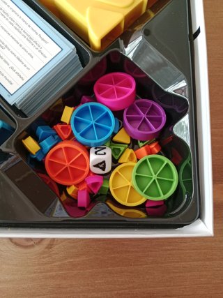 Juego de mesa Trivial Pursuit Familia