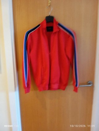Sudadera caballero rayas laterales y niqui