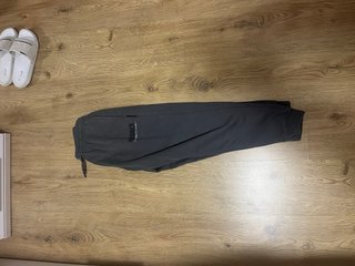 Pantalones grises Hoodrich