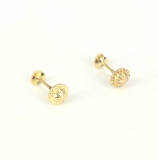 Pendiente de oro de 18k con circonitas, 0.36 g.