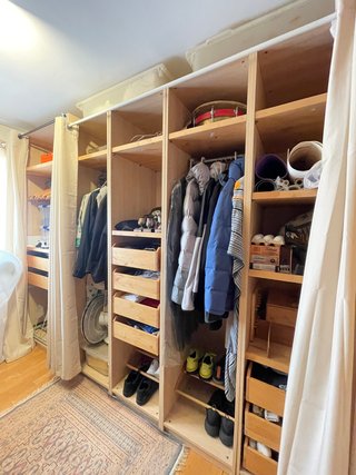 Módulos de vestidor de madera y tela