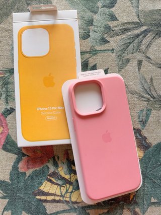 Funda iPhone 15 Pro Max Silicone. Nueva