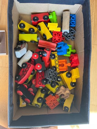 Trenes de madera Brio e Ikea