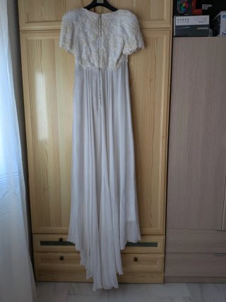 Vestido de novia blanco con encaje