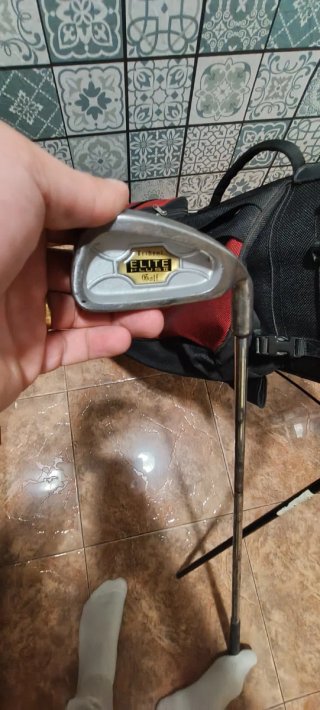 Bolsa de golf Cleveland con palos