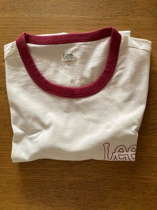 Camiseta Lee Blanca y Roja Talla XS