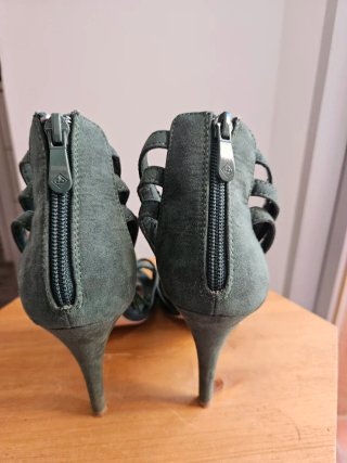 Sandalias tacón flecos Carolina Boix (Ante verde)