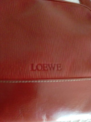 Bolso Bandolera Loewe de Piel tono teja.