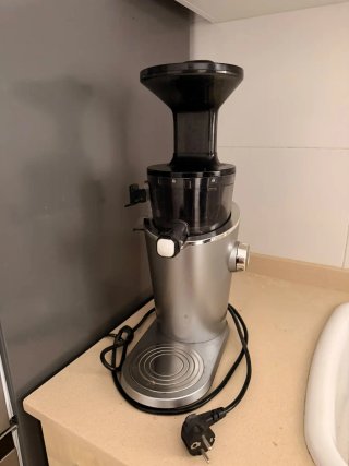 Licuadora Hurom H-100