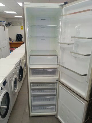 Nevera combi Samsung 200/60cm A++ con garantia