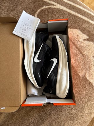 Nike Vomero 18 Talla 39
