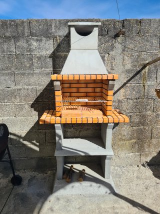 Barbacoa de obra para montar nueva.