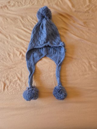Gorro de Lana con Pompones