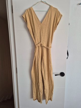 Mono pantalón beige pull&bear