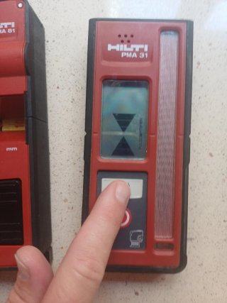 Receptor Láser Hilti PMA31+Soporte protector PRA81
