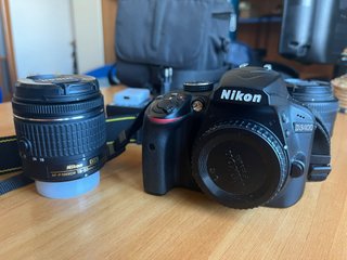 Nikon D3400 con obiettivo AF-P 18-55mm