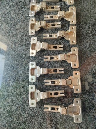 Bisagras para muebles